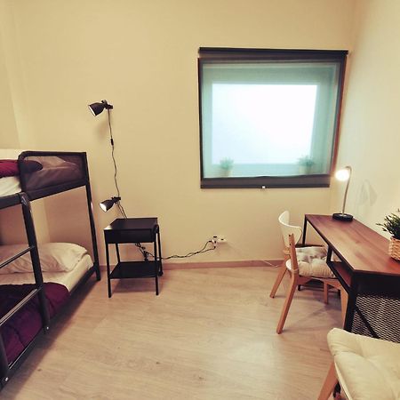 Albergue Sixtos No Caminho ซานติอาโก เด กอมโปสเตลา ภายนอก รูปภาพ
