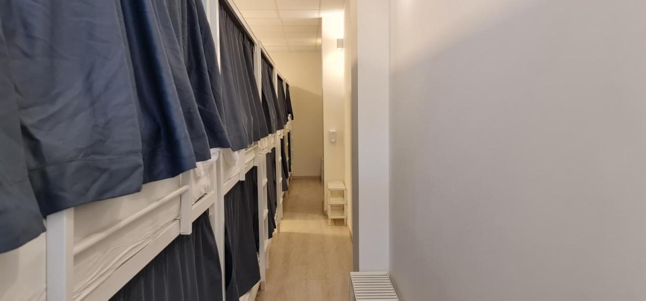 Albergue Sixtos No Caminho ซานติอาโก เด กอมโปสเตลา ภายนอก รูปภาพ