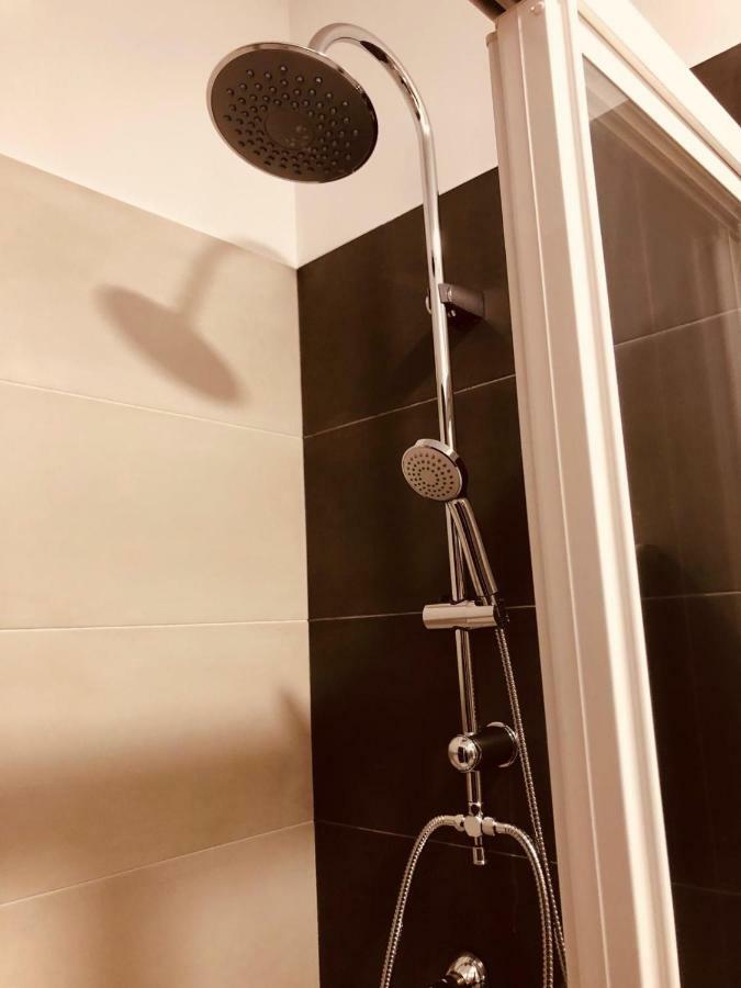Albergue Sixtos No Caminho ซานติอาโก เด กอมโปสเตลา ภายนอก รูปภาพ